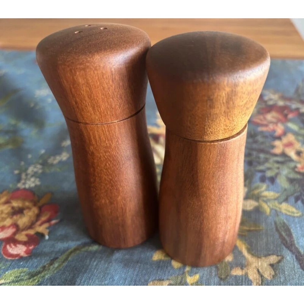 Threshold salt, shaker, and pepper grinder set